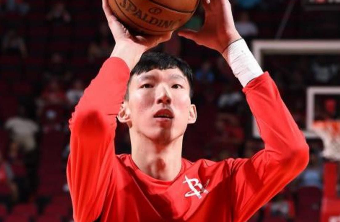 周琦在NBA表现出色，成为球队重要一员